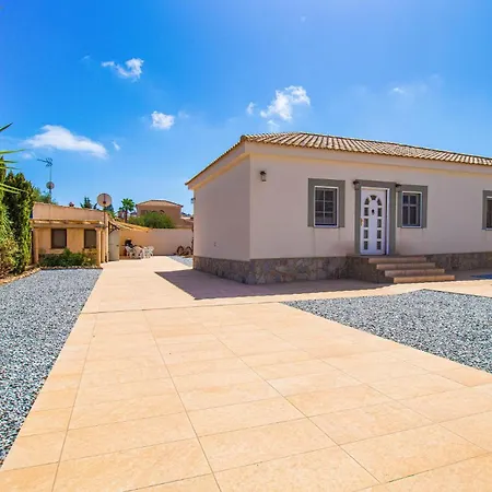 Holiday home 3 Bedroom Gorgeous In Orihuela
